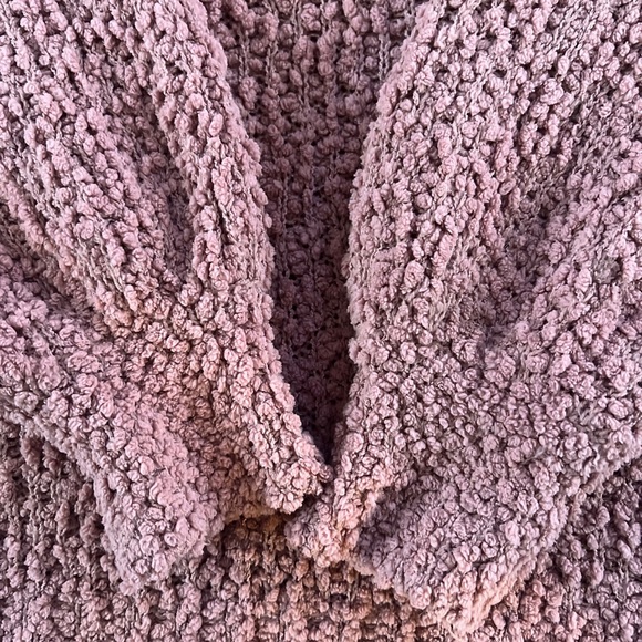 Like NEW Kirundo popcorn sweater loose warm fuzzy winter - Picture 3 of 3